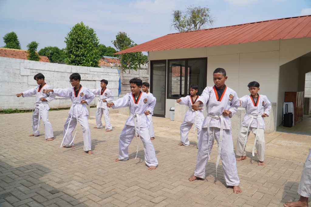 7 Manfaat Berlatih Taekwondo di Pesantren Penghafal Qur'an